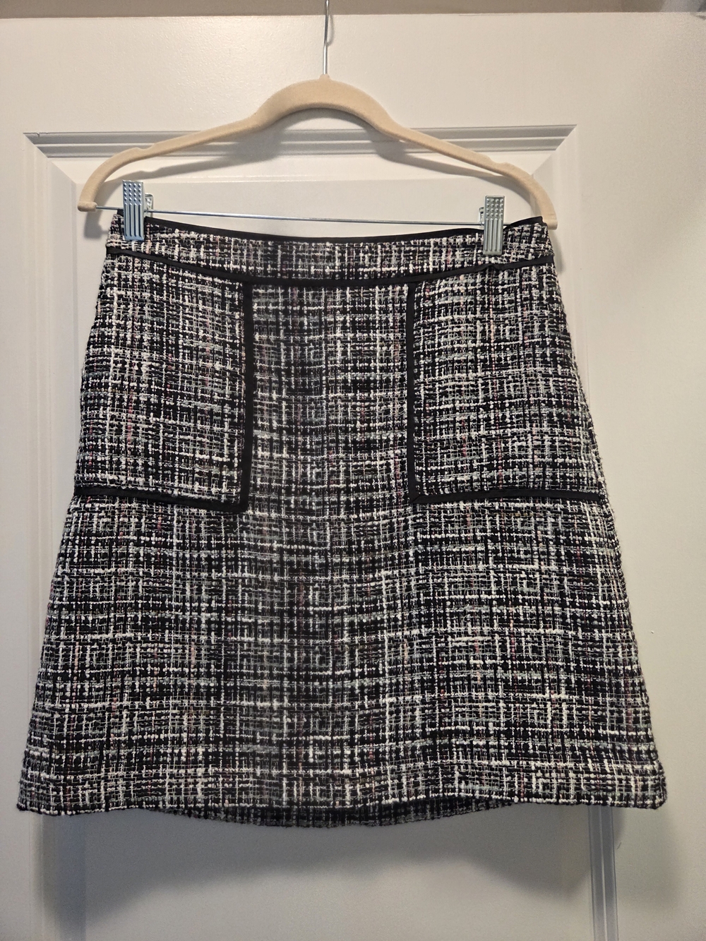 LOFT Outlet Black White Tweed Mini Skirt Size 4